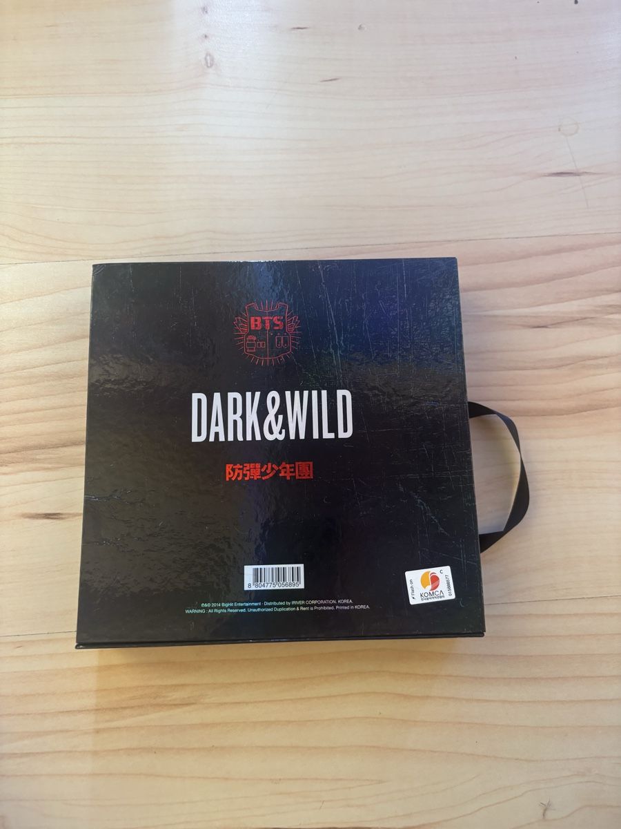 CD: Album BTS DARK & WILD  – Usato da Basse-Nendaz venduto da Glassey-celia19 1