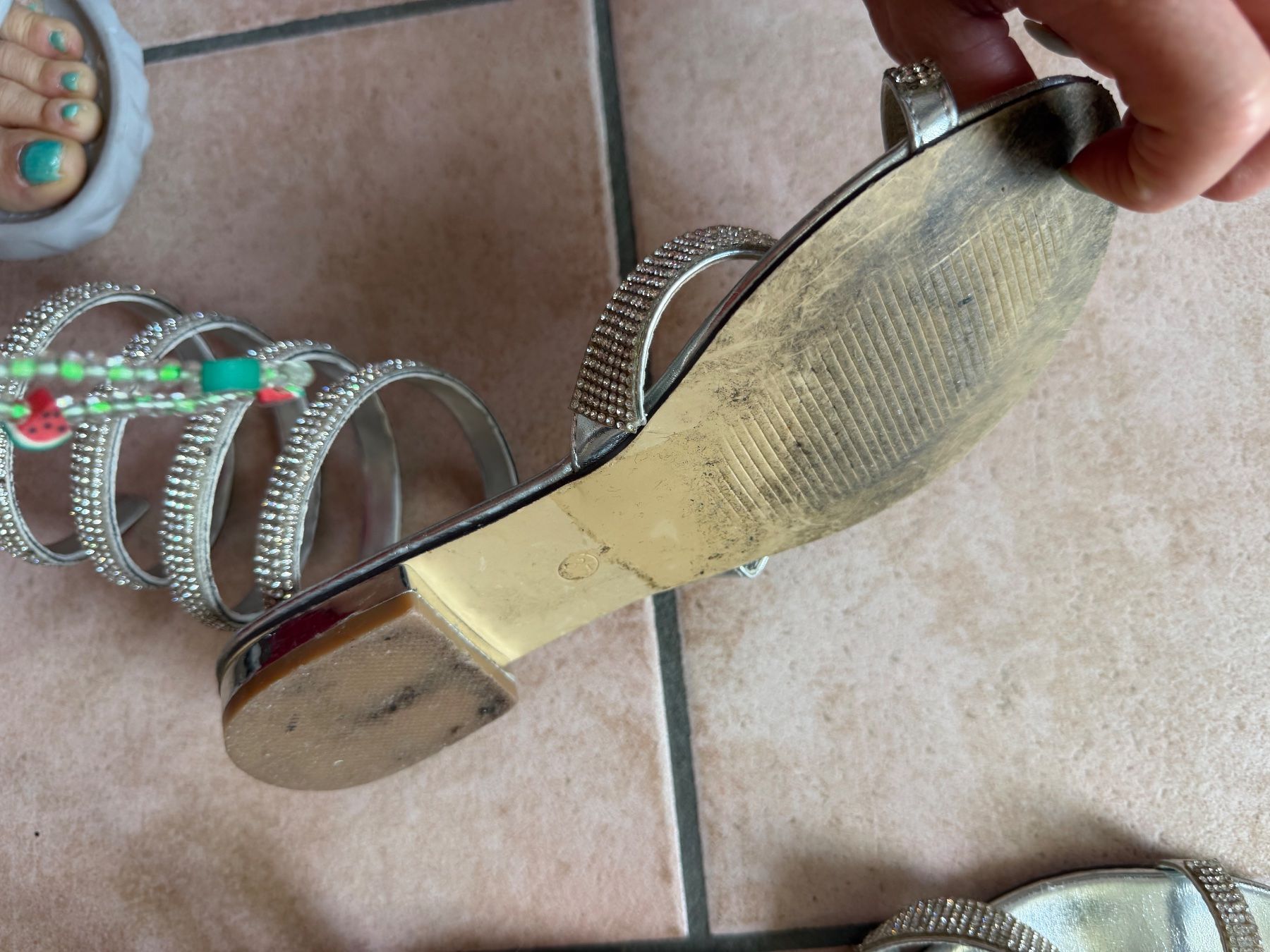 Scarpe da donna: Strass Römer Sandalen echt geil  37 – Usato da Melide venduto da fashiono5 4