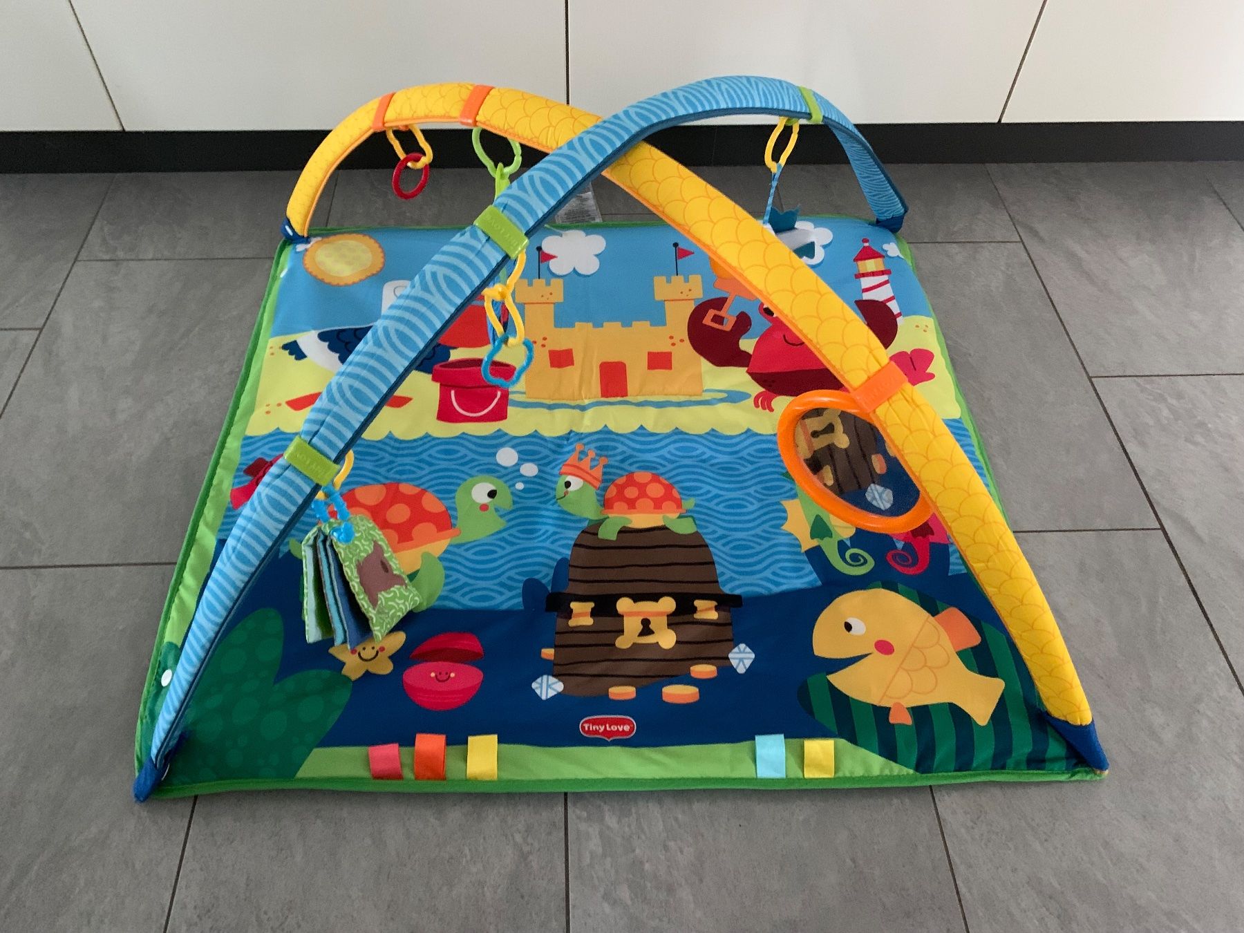 Tappeto da gioco: Krabbeldecke + Spielbogen - Tiny Love – Usato da Bülach venduto da Loredana13 2
