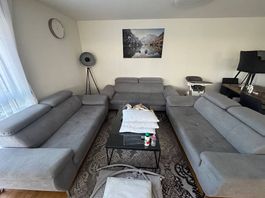 2er und 3er Sofa Stoff Grau in gutem Zustand zu verkaufen