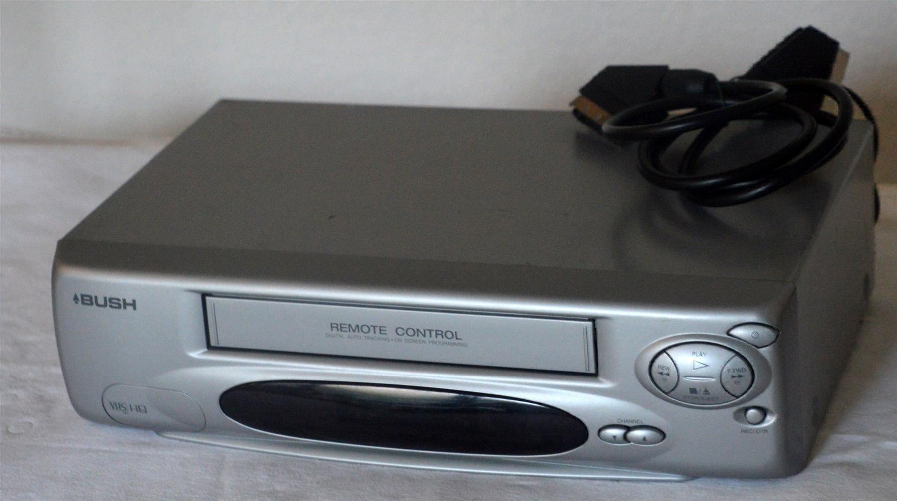 Aufnahmegeräte: Videorecorder VHS  Bush VCR905SIL magnétoscope – Gebraucht aus Collonges von arashee 1