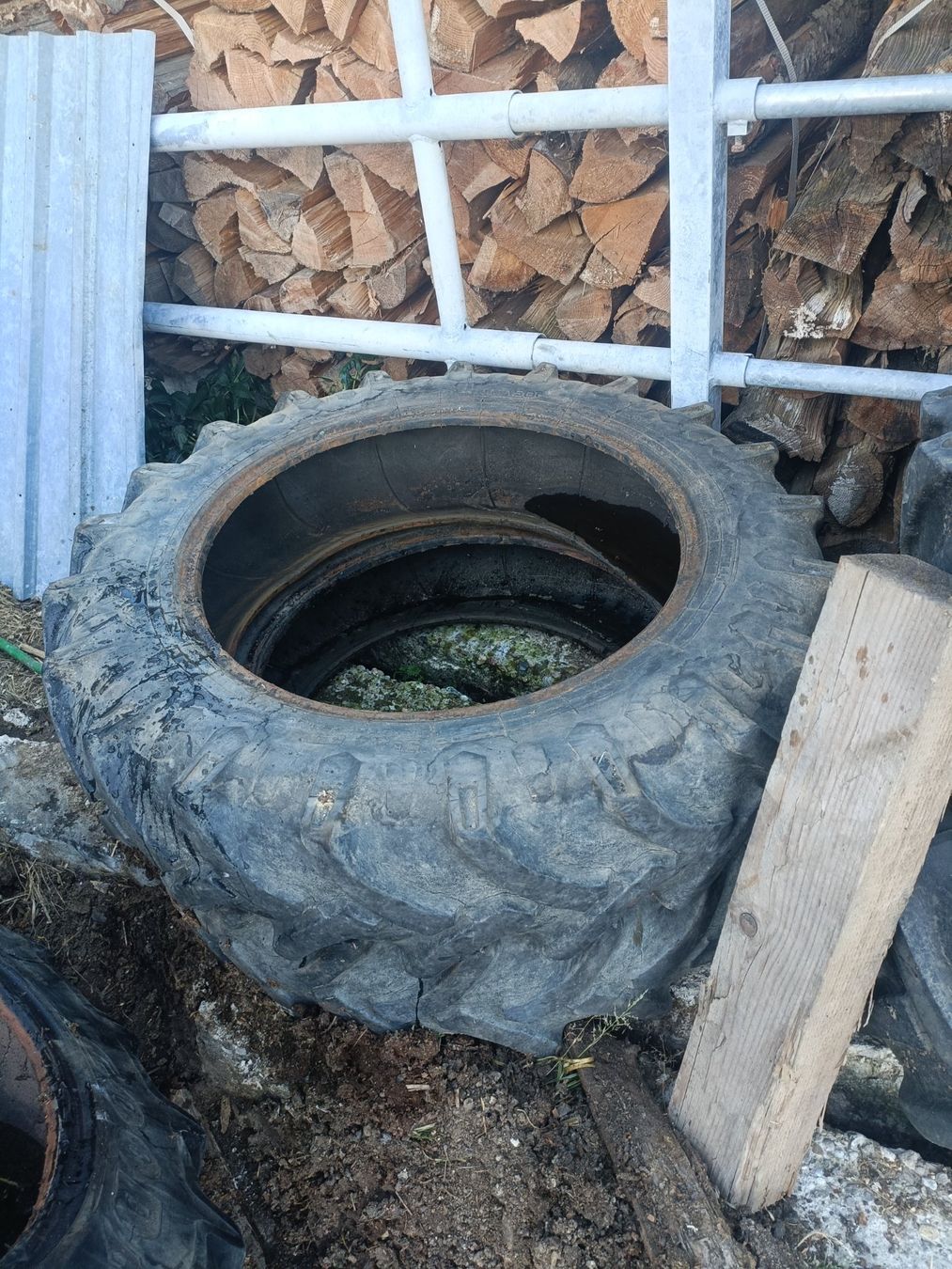 Goodyear Pneus & Kompletträder: Traktorreifen Goodyear 280/85R24 – Gebraucht aus Gettnau von tob_8j8c 2