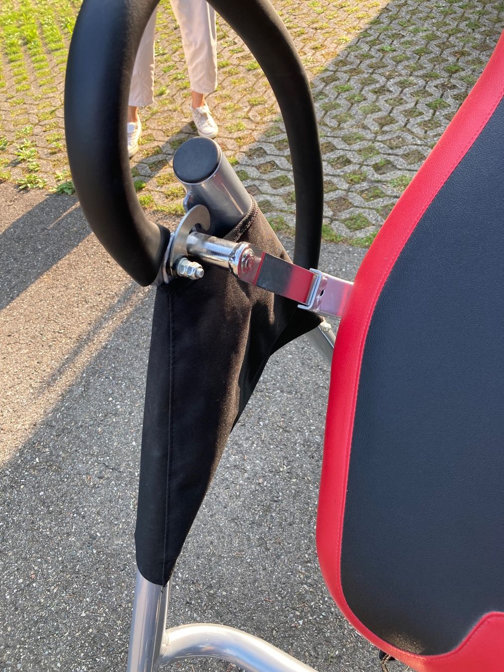 Hometrainer: BH Fitness Inversion Table – Gebraucht aus Thayngen von yellowball 4
