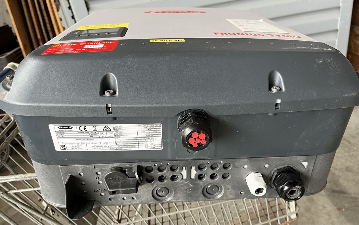 Fronius Inverter: Fronius Symo 10.0-3-M Solar-Wechselrichter – Difettoso da Schötz venduto da RcK1994 2