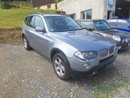 BMW X3 Personenwagen silbergrau guter Zustand
