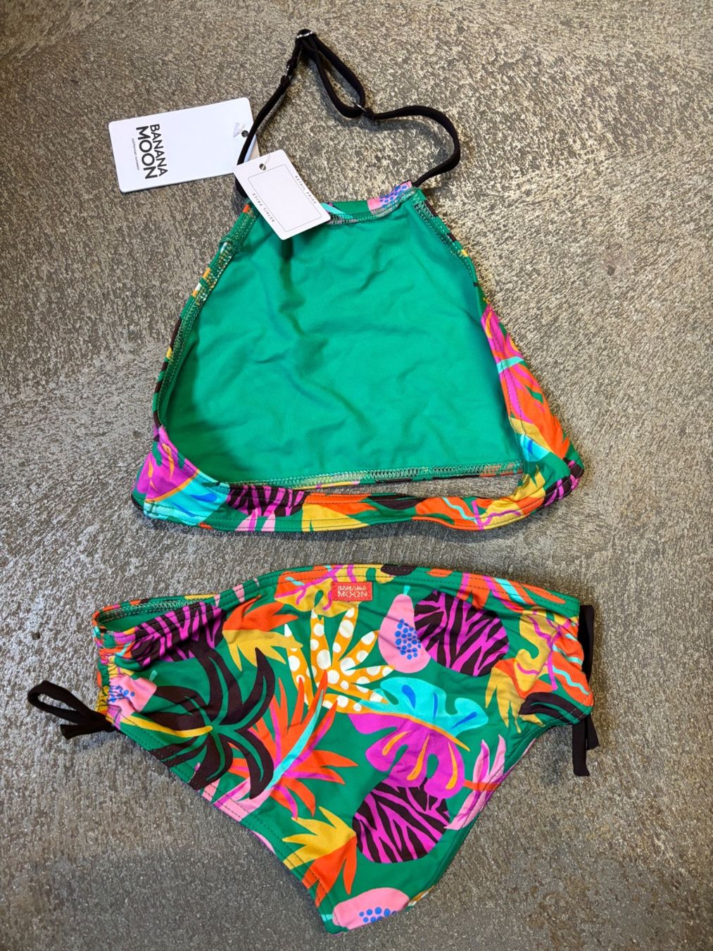 Costumi da bagno: Maillot de bain Enfants Taille 8 ans – Nuovo e nell'imballaggio originale da Orbe venduto da D-stockFactory-Orbe 1