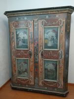 Bauernschrank mit 4 Jahreszeiten Bemalung