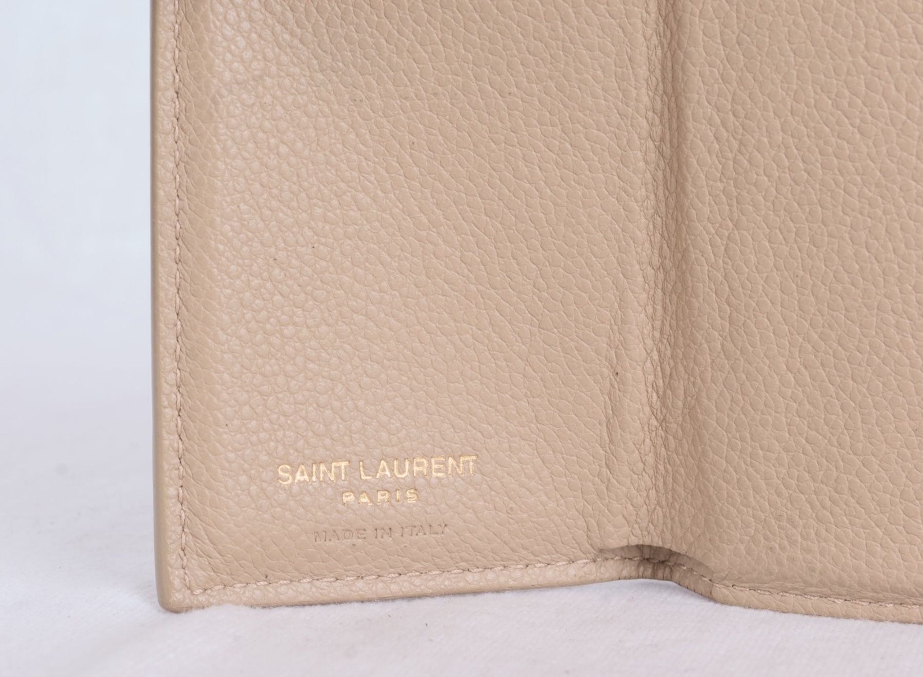 Saint Laurent Portemonnaie: AUTH SAINT LAURENT CASSANDRA LEATHER TRIFOLD WLT – Gebraucht aus Lausanne von Lamedusac 2