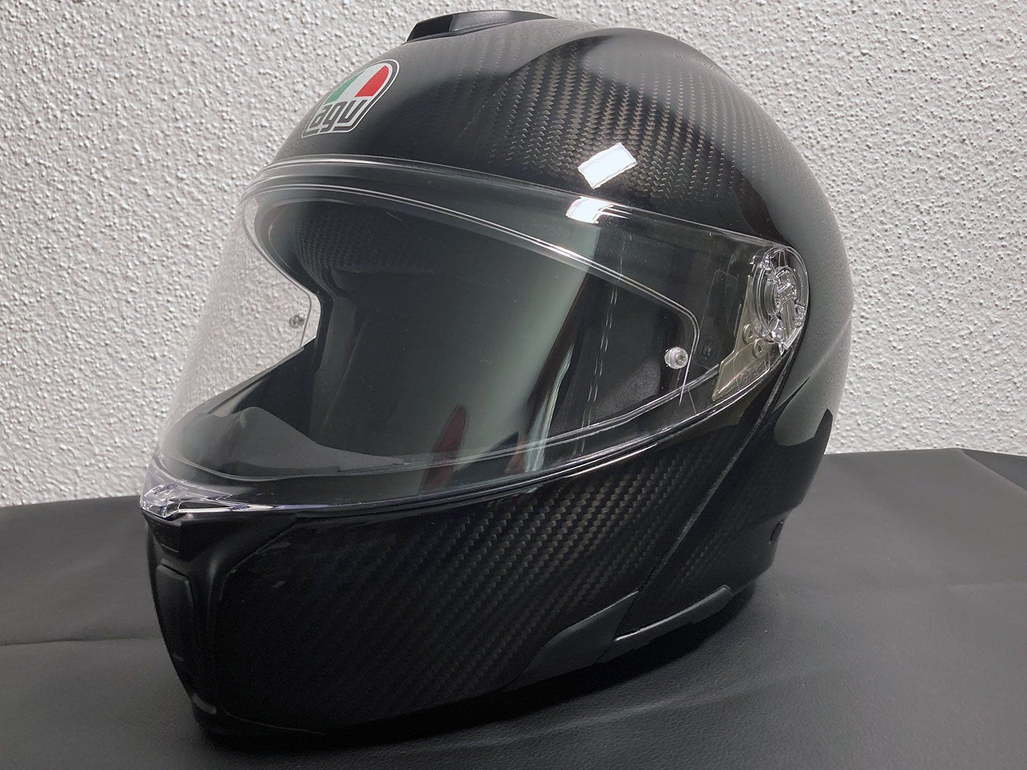 AGV Caschi & visiere: AGV Carbon Helm – Usato da Nyon venduto da n2o1 7