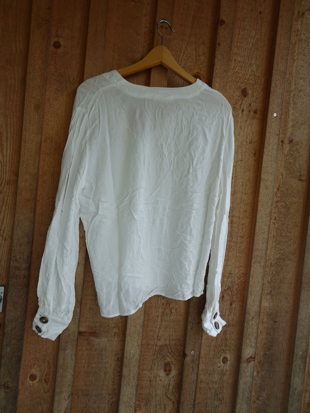 Esprit Camicette: Weisse Bluse von ESPRIT Gr. 40 - 425113 – Usato da Küssnacht am Rigi venduto da Good4Deckeli 1
