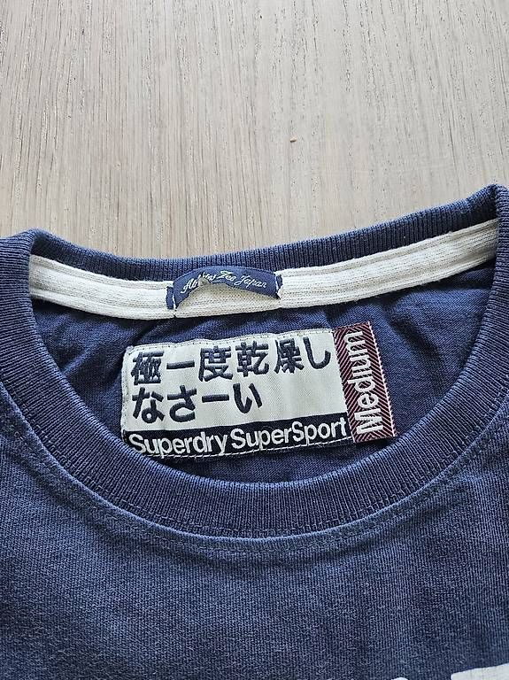 Superdry T-Shirts: 2 Superdry T-Shirts M – Gebraucht aus Altendorf von nab_mxj7 1