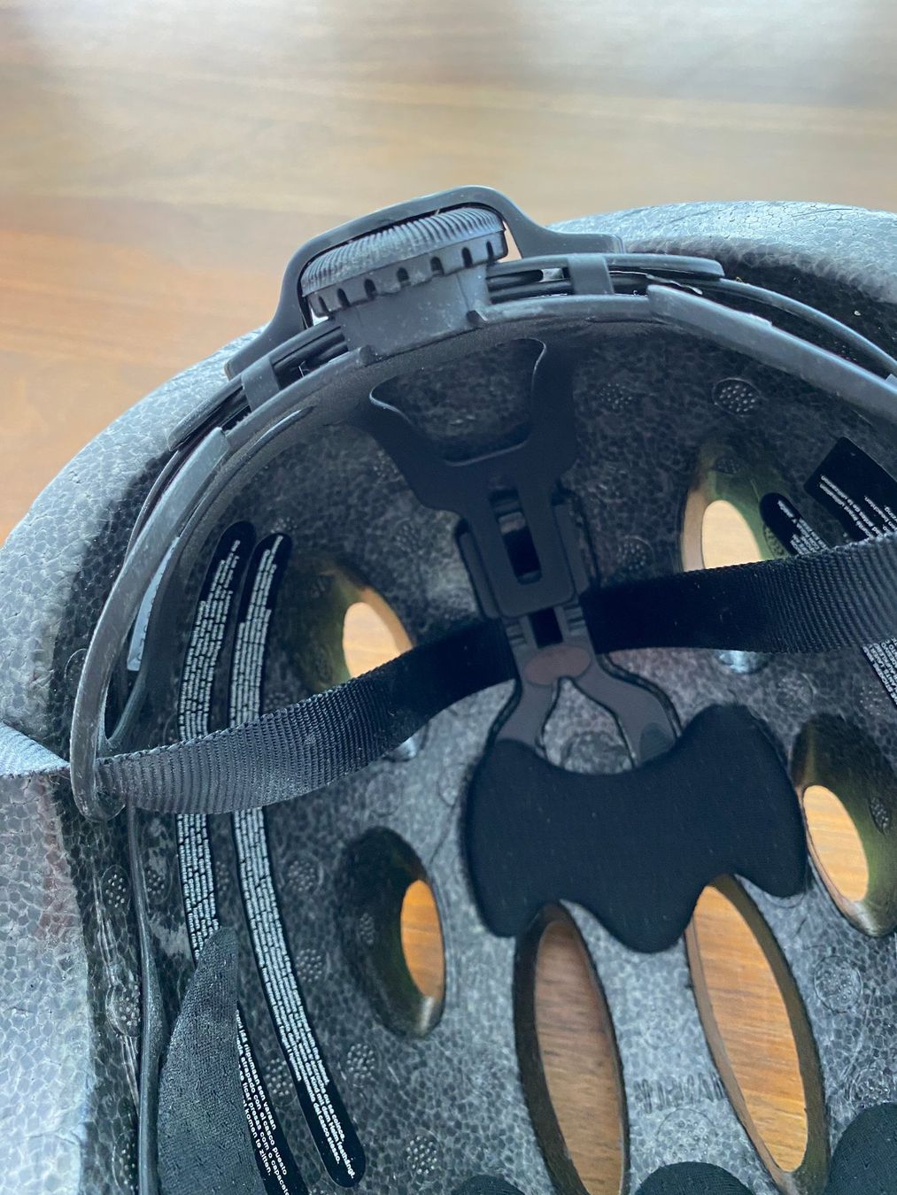 Caschi: Neuer Velohelm – Nuovo (secondo la descrizione) da Chur venduto da bibo014 3