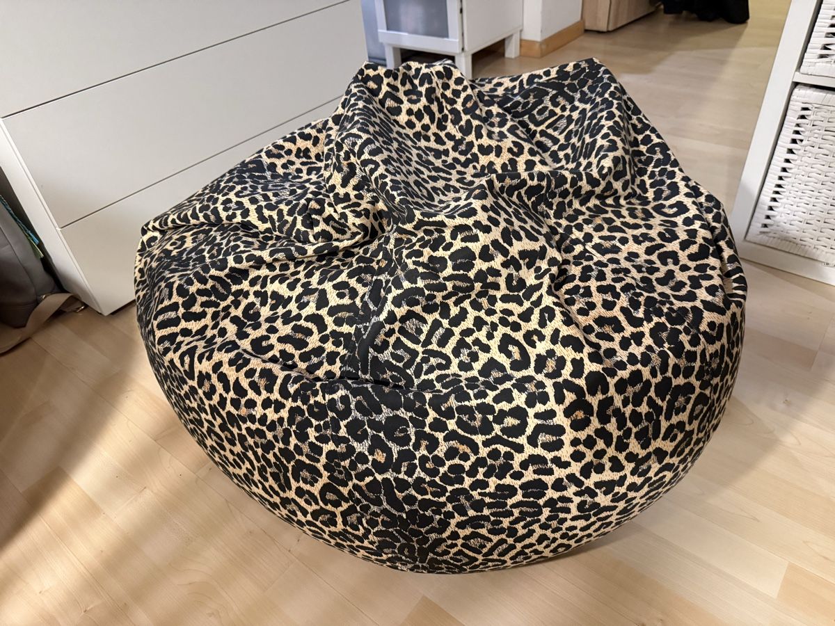 Poltrone: Leopardenmuster Sitzsack, neuwertig, super bequem! – Usato da Ennenda venduto da Sandi3 2