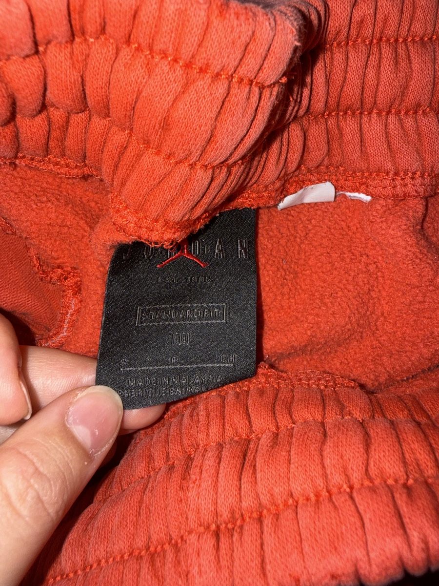 Jordan Hosen: Jordan survêtement orange – Gebraucht aus Tolochenaz von izz_7vdk 1