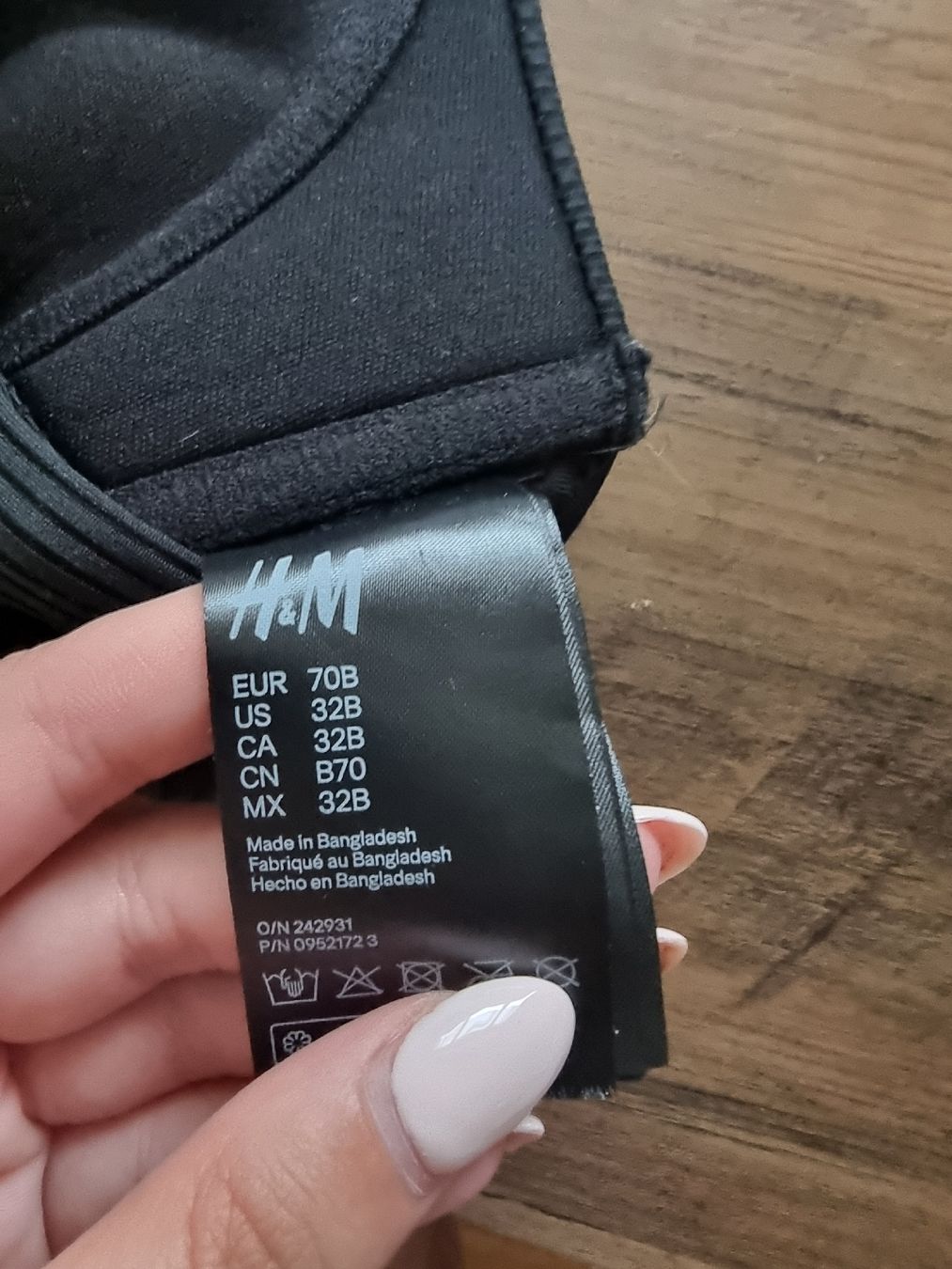 H&M Costumi da bagno & Bikini: Schwarzer H&M Bikini Oberteil – Nuovo (secondo la descrizione) da Altstätten SG venduto da melii._.98 2