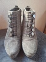 Bottines grises daim grandeur 39 marque Comma