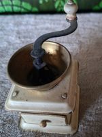 Antike Kaffeemühle aus Blech um 1900 -1920 fürs Puppenhaus