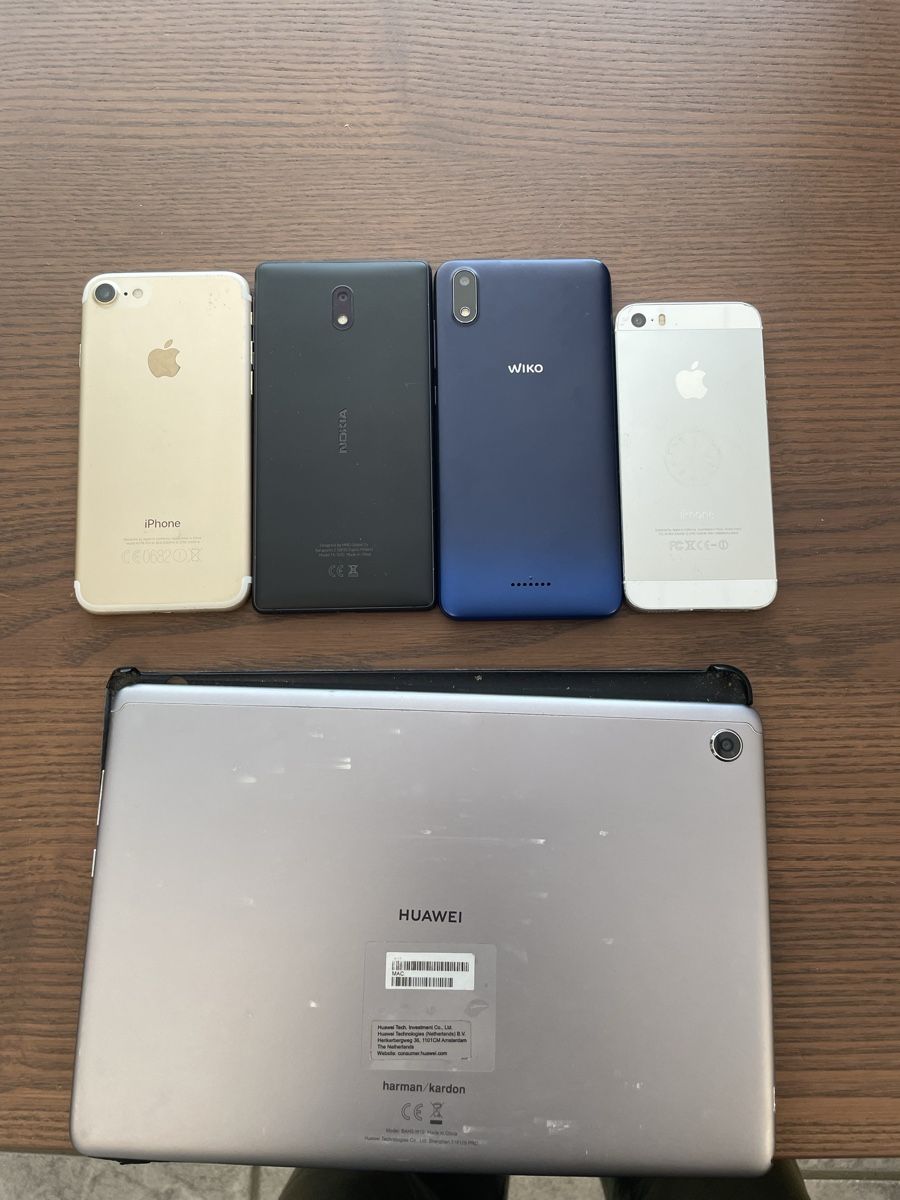 Apple Telefoni cellulari / Smartphones: 4x Handy + 1x Tablet defekt (iCloud oder defekt) – Difettoso da Näfels venduto da NOXION 1