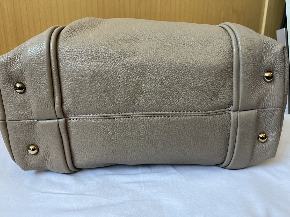 Furla Borse da donna: Furla Handtasche Leder beige  – Usato da Münchenstein venduto da Sozial_Labor_Brocki 2