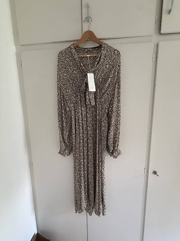 Vestiti: Arket Kleid – Usato da Winterthur venduto da MaritaE