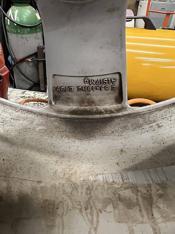 Pneus & Kompletträder: Gomme e cerchi  – Gebraucht aus Pollegio von kev_5qq2 2