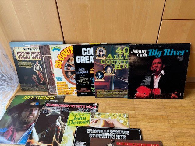 Dischi in vinile: 1 Posten mit 17 Country Langspielplatten – Usato da Stein am Rhein venduto da glocky