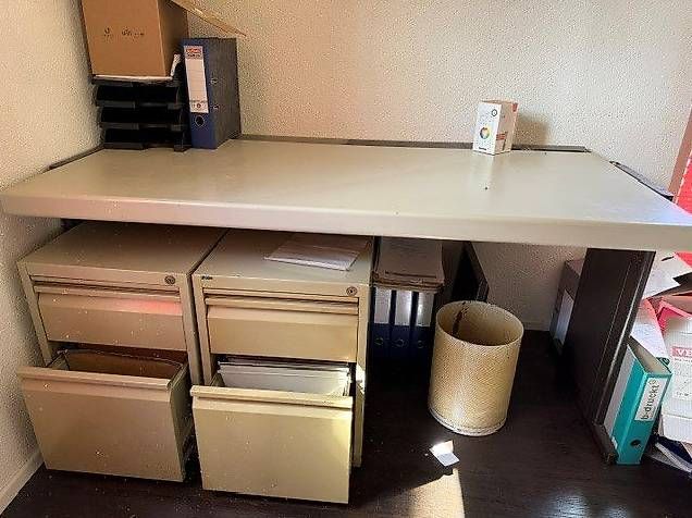 Scrivanie: Bürotisch  – Usato da Rorschach venduto da ado20