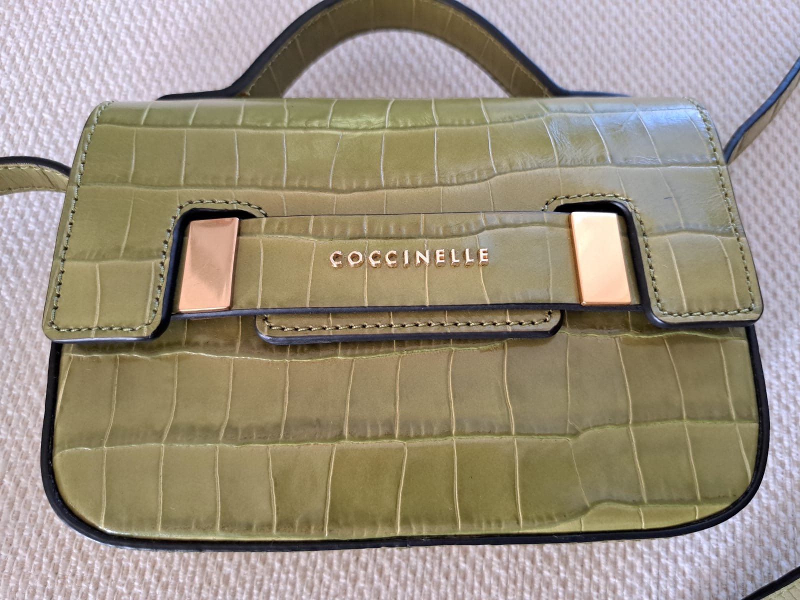 Coccinelle Borse da donna: stilvolle Tasche von COCCINELLE – Nuovo e nell'imballaggio originale da Neuhausen am Rheinfall venduto da mariess 1