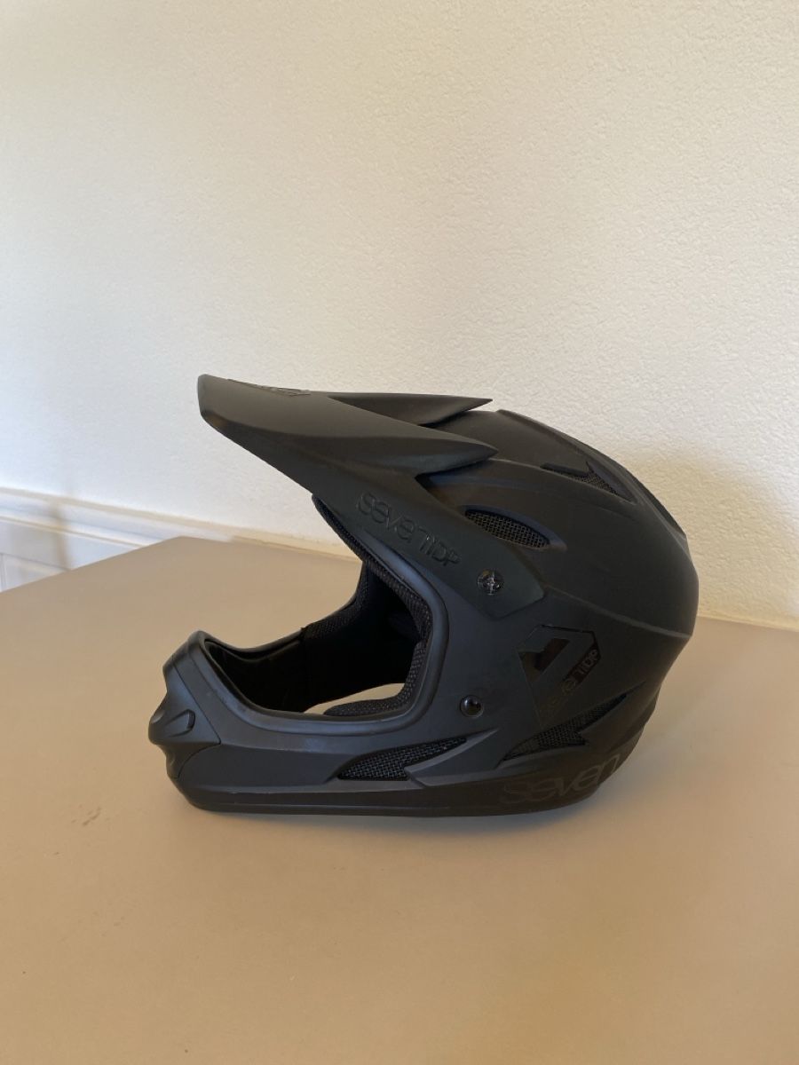 Casques: Casque intégral VTT  – Neuf (Voir description) à Vevey par och_dq2m