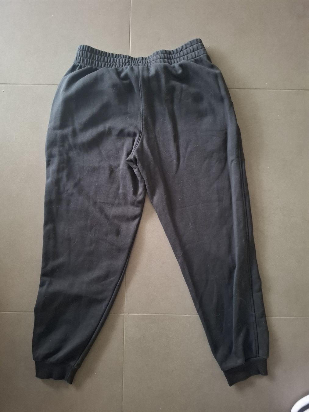 Nike Pantaloni: Nike Trainerhose Kinder – Usato da Hunzenschwil venduto da sputnik26 1