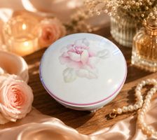 Boîte à bijoux vintage en porcelaine rose romantique 🌸.