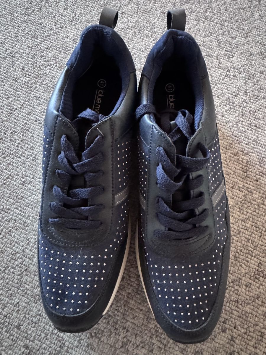 Chaussures femmes: Sneaker – Neuf avec emballage d'origine à Appenzell par Sonnschein_