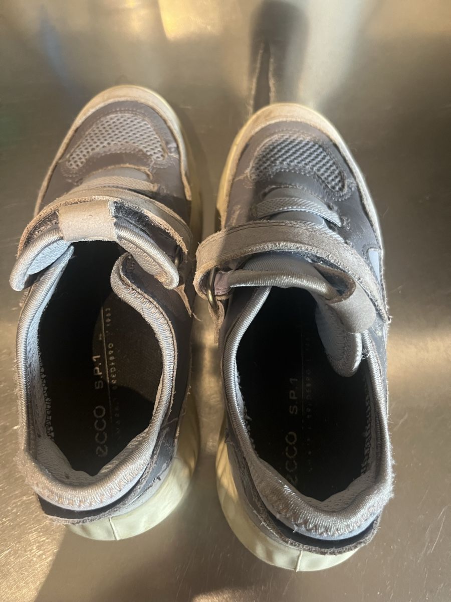Ecco Schuhe für Jungen: Ecco Sneaker Kinder Schuhe Gr. 33 – Gebraucht aus Baden von Mi0 1