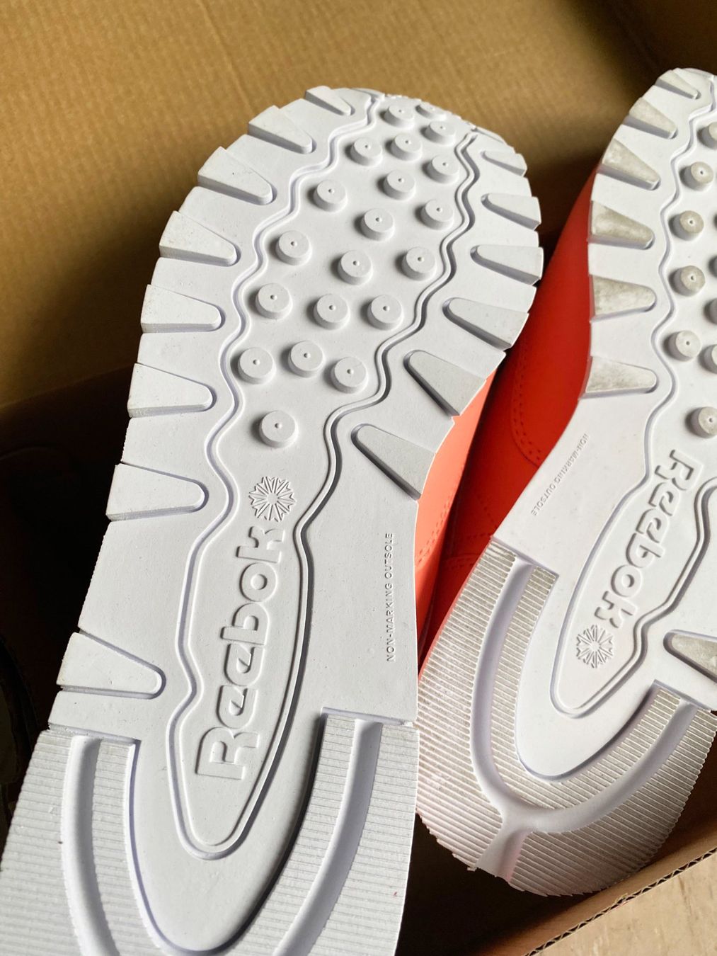 Reebok Damenschuhe: NEU Reebok Leder Turnschuhe Sneakers – Neu und originalverpackt aus Bern von lolapennt 9