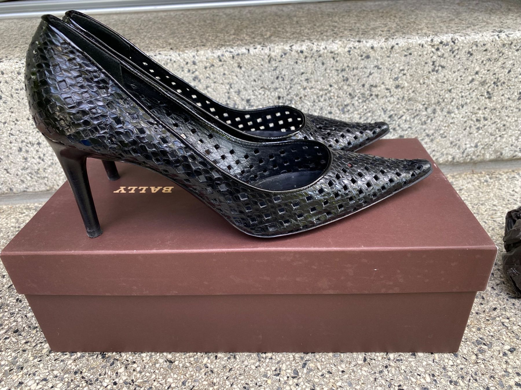 Bally Scarpe da donna: Bally Pumps  schwarz Grösse 38 gebraucht – Usato da Zürich venduto da JDB_Vintage