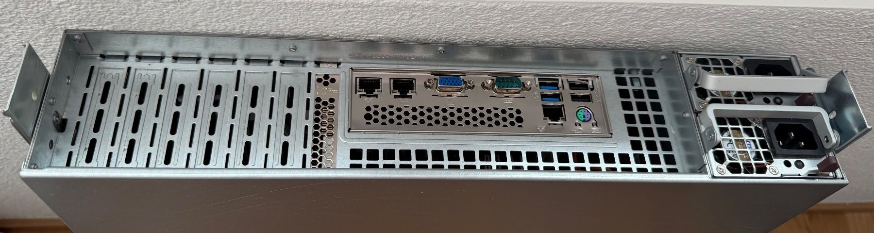 Intel Server: Thomas Kernn - 2HE Intel Single-CPU RI1208Server – Gebraucht aus Tann von Speedesel 1