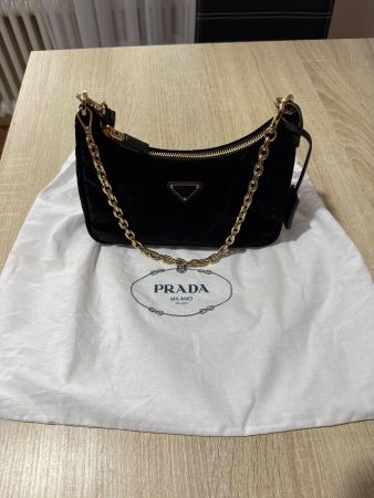 Prada Re-Edition Mini Bag aus Samt - Schwarz - 1BC204
