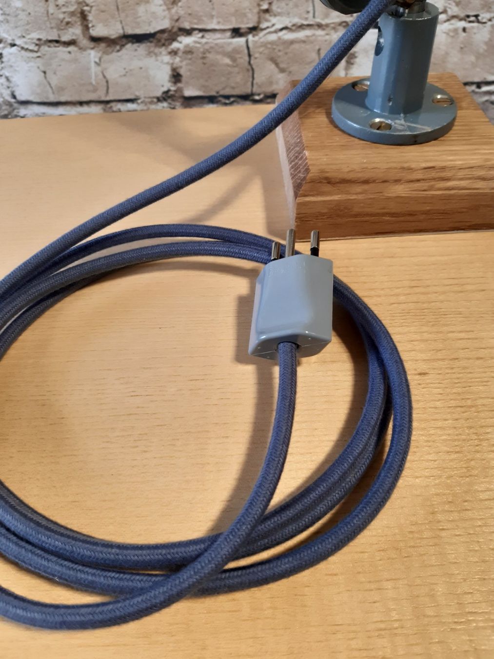 Lampade: Restaurierte alte Werkstattlampe SIS – Usato da Winterthur venduto da lampenretter 4