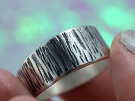 ORIN Silberring mit Hammer-Textur, geschwärzt · Grösse EU 69