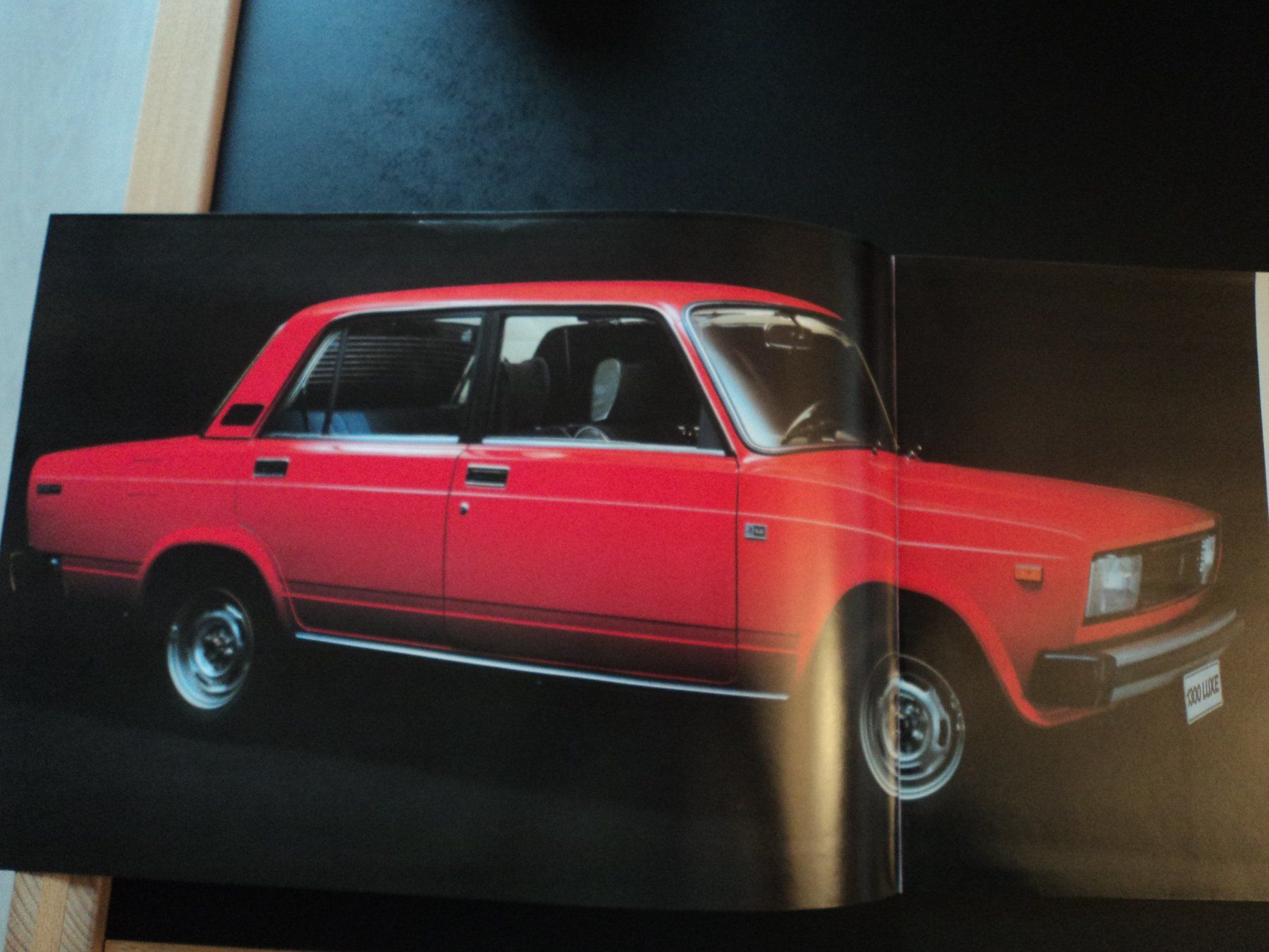 Lada Dokumente: Prospekt Lada 1300 Luxe Typ 2105 1981 – Gebraucht aus Schwarzenburg von modelCARama 3