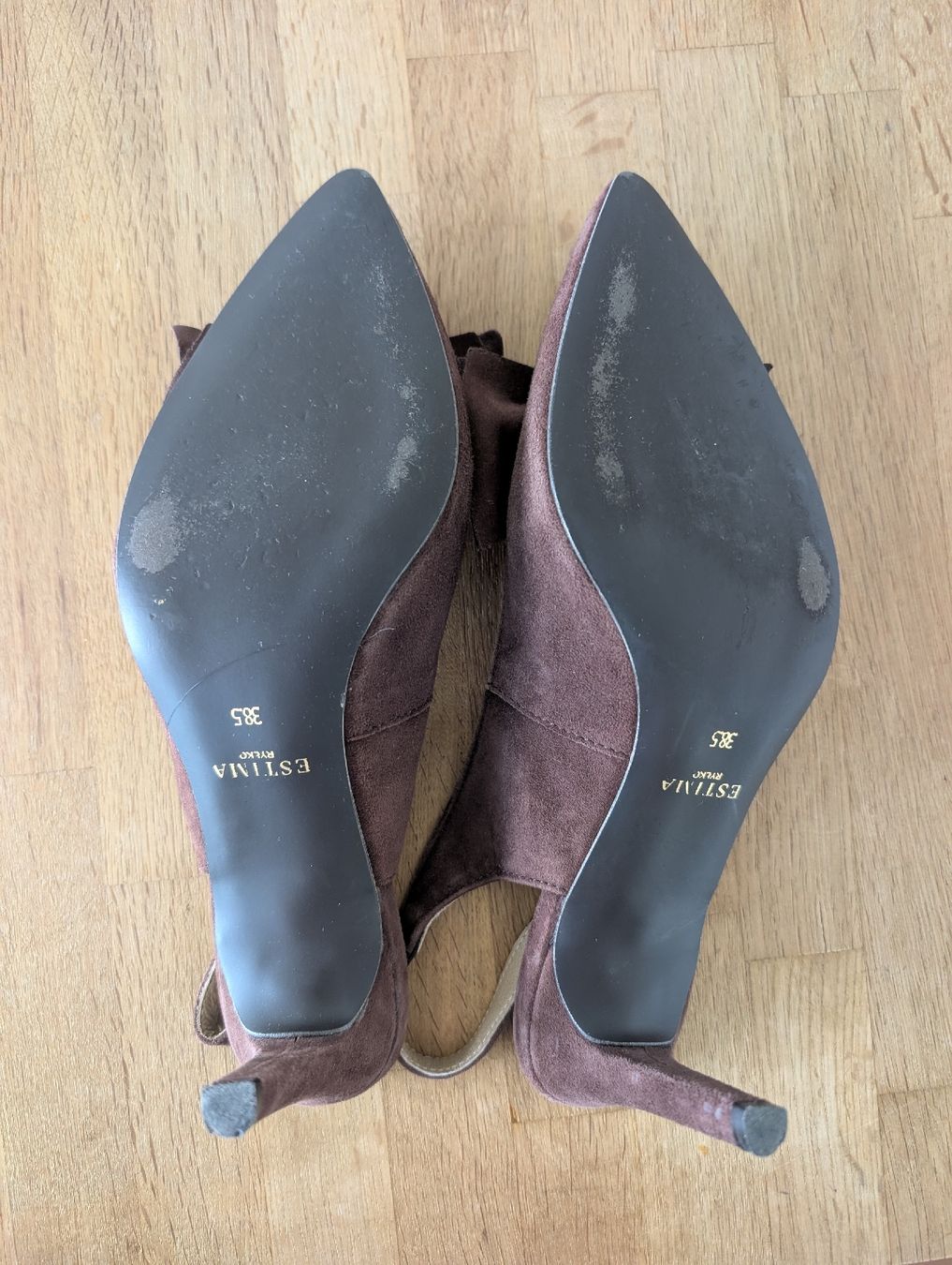 Scarpe da donna: Brown Suede Slingbacks with Bow Detail - Size 38.5  – Usato da Lachen SZ venduto da joa_rf9n 3