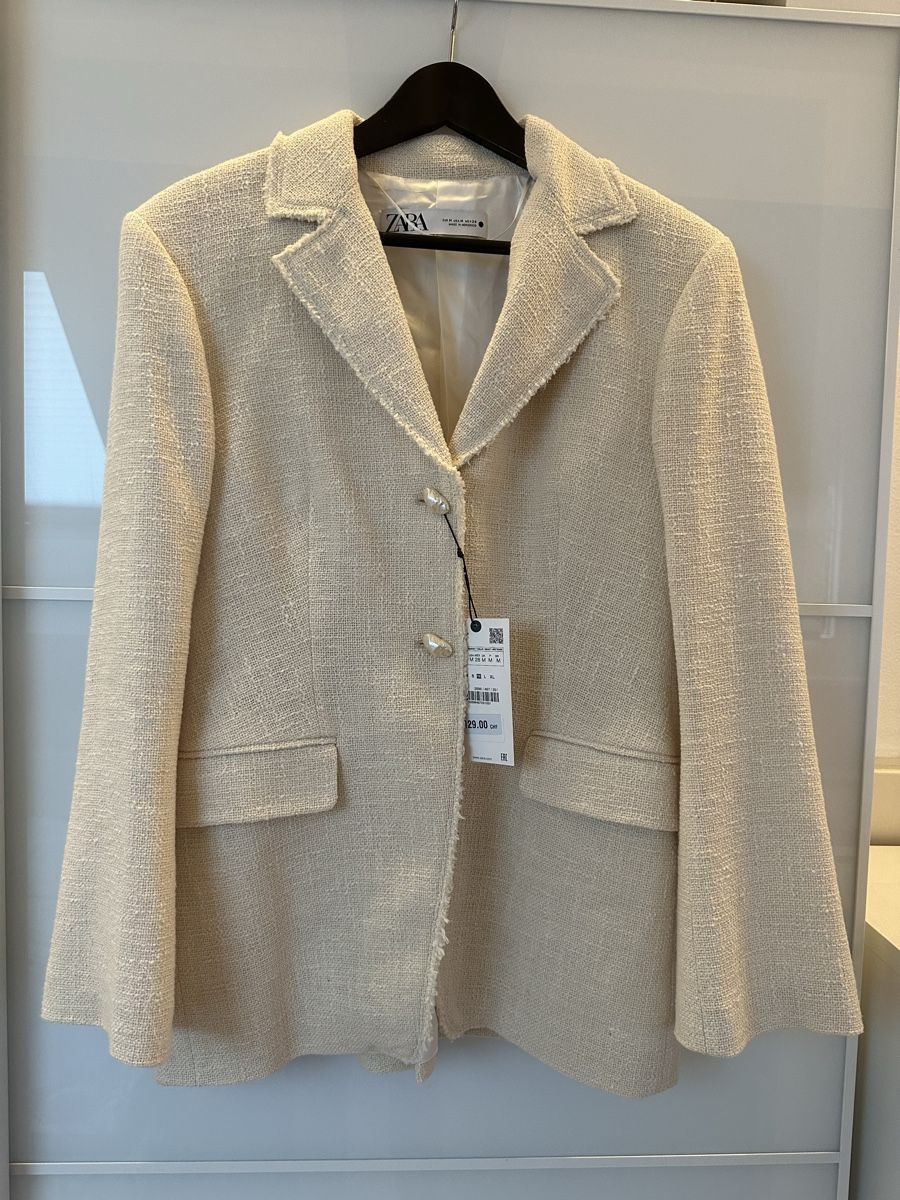 Zara Giacche: Zara Blazer NEU weiss mit Perlknöpfen – Nuovo e nell'imballaggio originale da Muttenz venduto da Tschulietta_105