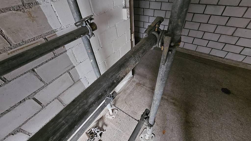 Scaffali: Reifengestell – Usato da Schaan venduto da xenon2790 2