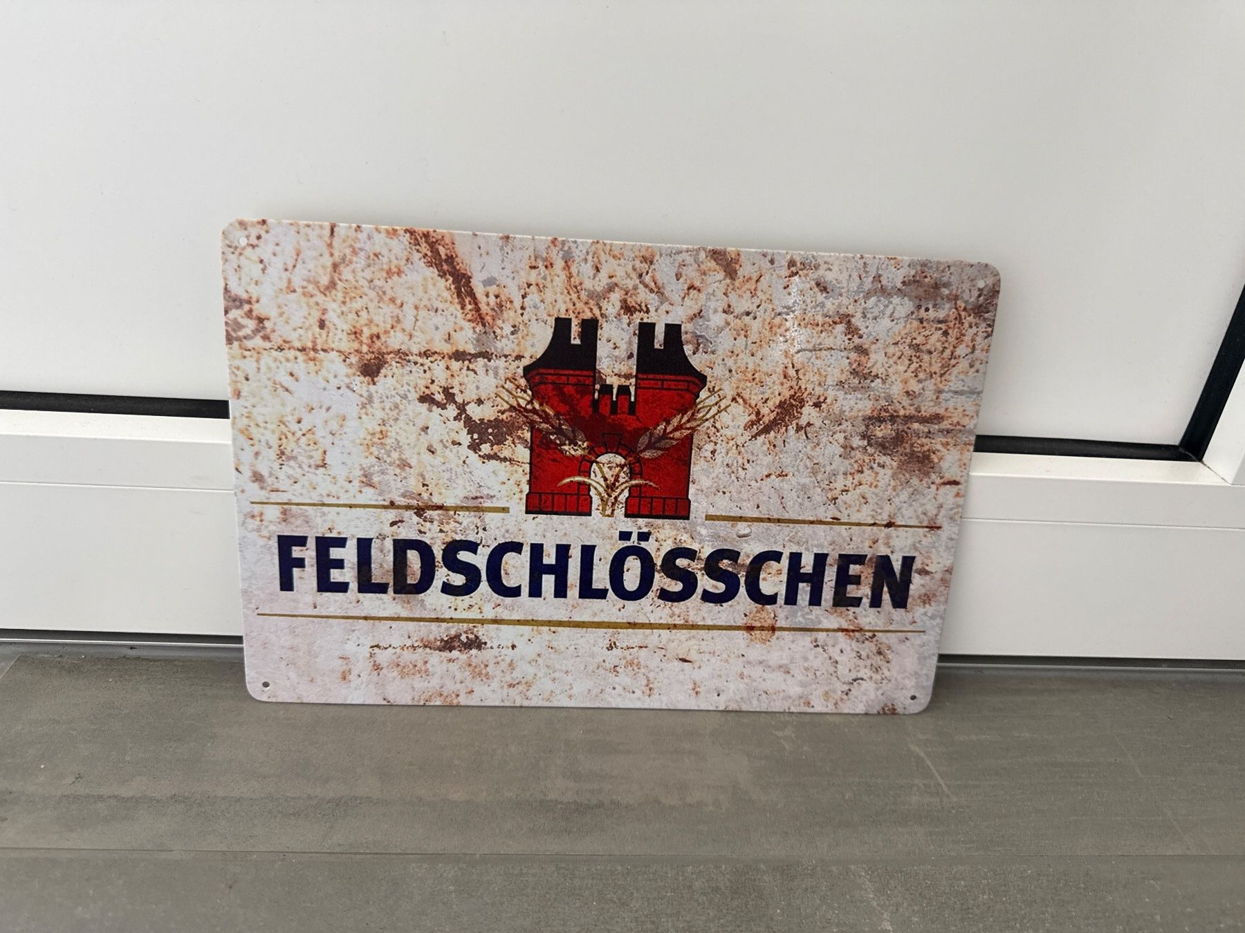 Feldschlösschen Schilder: FELDSCHLÖSSCHEN BIER Vintage Blechschild – Neu und originalverpackt aus Seon von Aaargauer01
