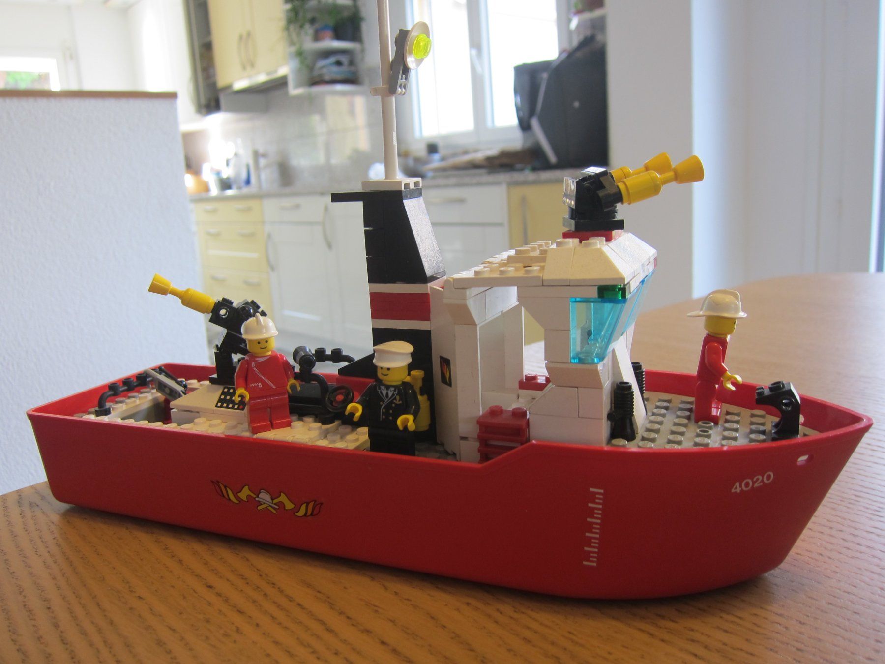 Lego Kit di costruzioni: Lego 4020 Fire Fighting Boat – Usato da Marin-Epagnier venduto da nic_clc6