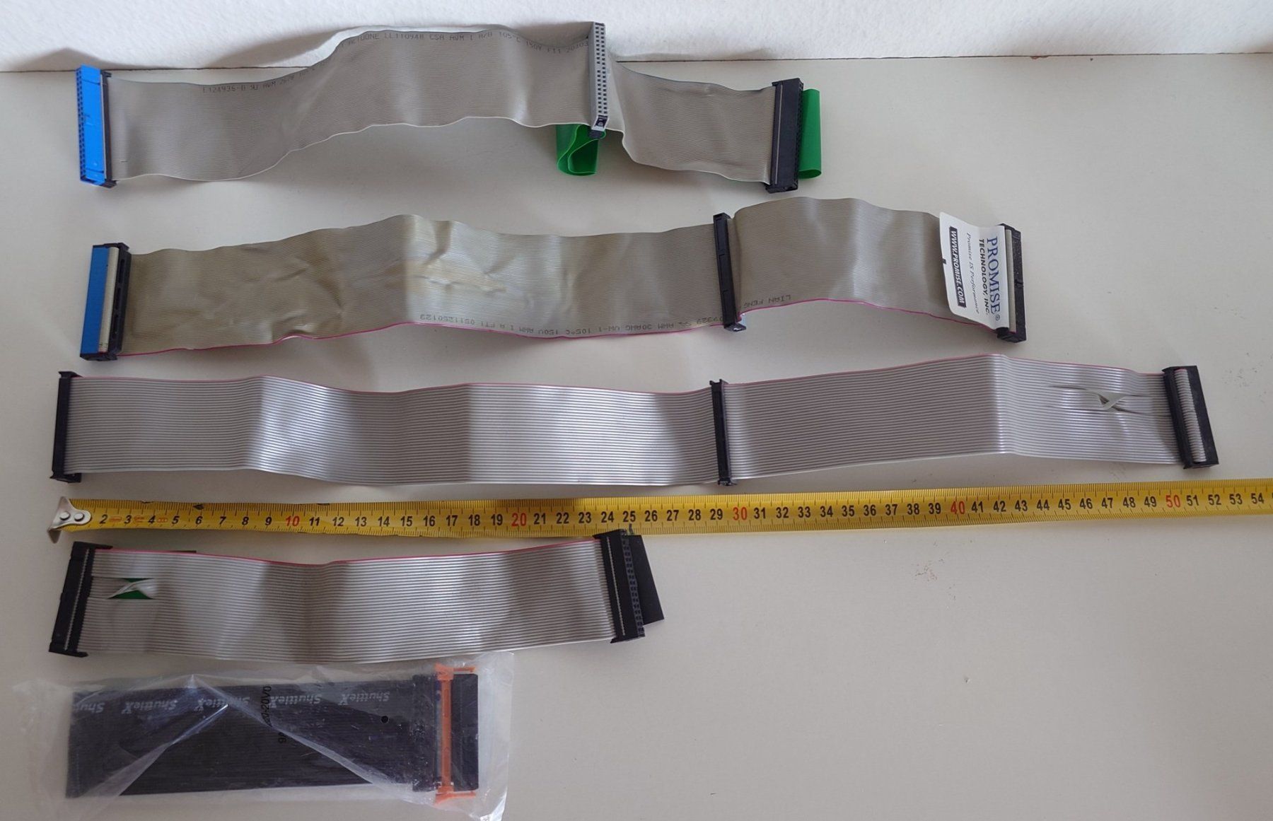Cavi: Lot mit 5 E-IDE / IDE-Flachbandkabel / Floppy-Kabel D – Usato da Ostermundigen venduto da Chrisascht