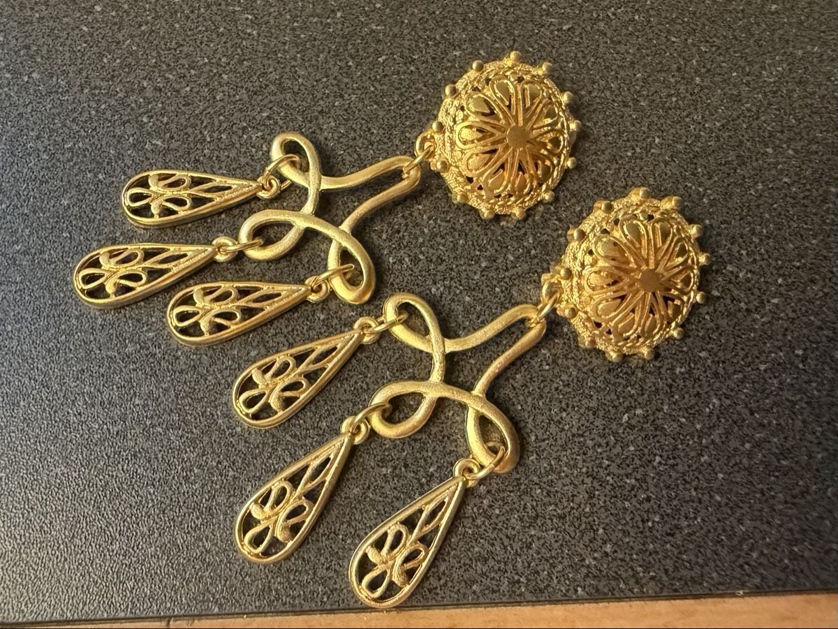 Ohrringe & -stecker: Goldfarbene Vintage Ohrringe – Gebraucht aus Lamone von LaCantinaMagica 1