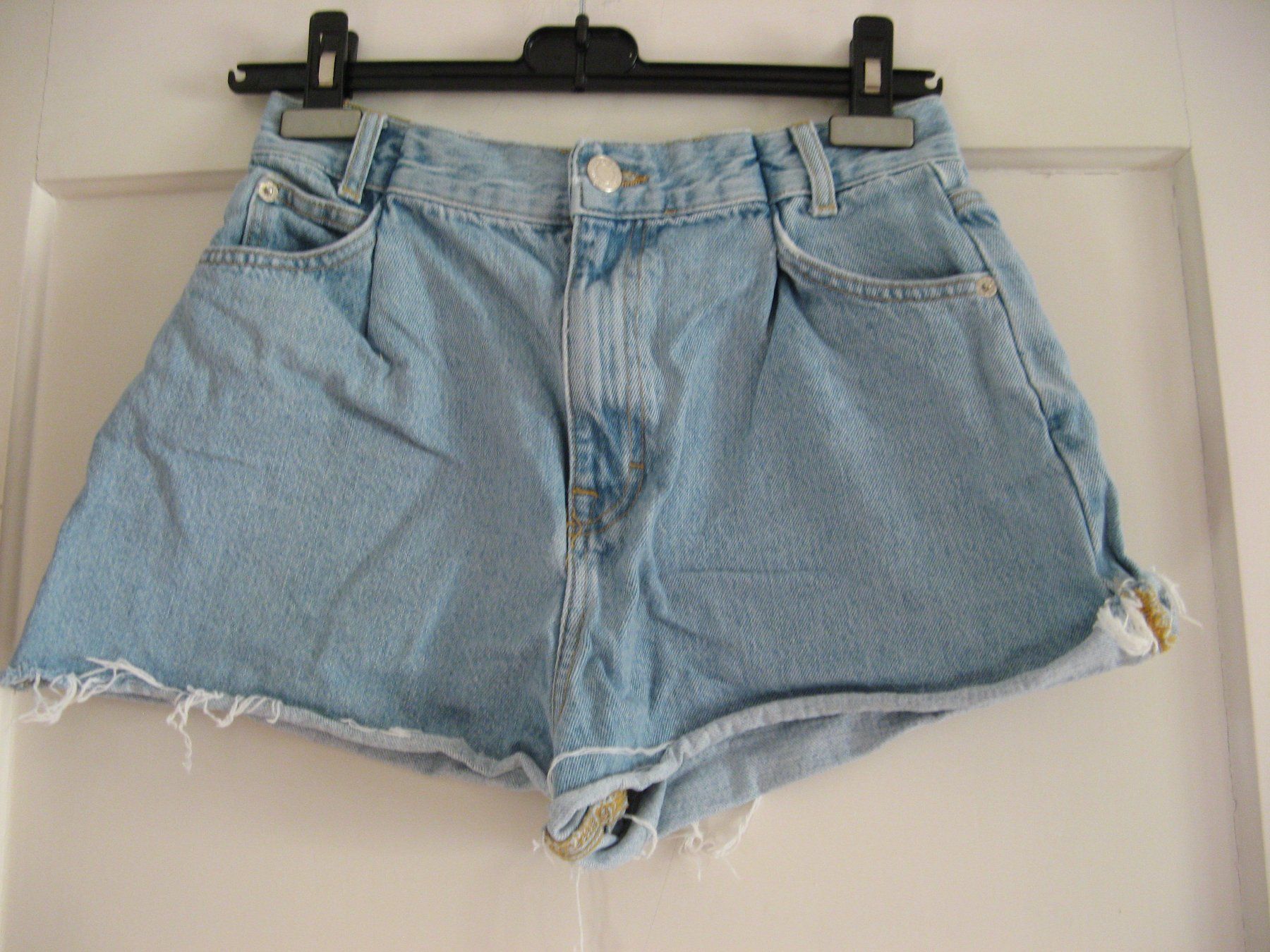 Pull&Bear Pantaloni: Jeans Shorts von Pull & Bear Gr. 36 – Usato da Zürich venduto da apil