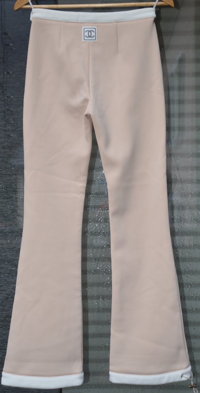 Chanel Pantaloni: Chanel Ski Hose / pantalon de ski .36 – Usato da Collonges venduto da Auganien 1