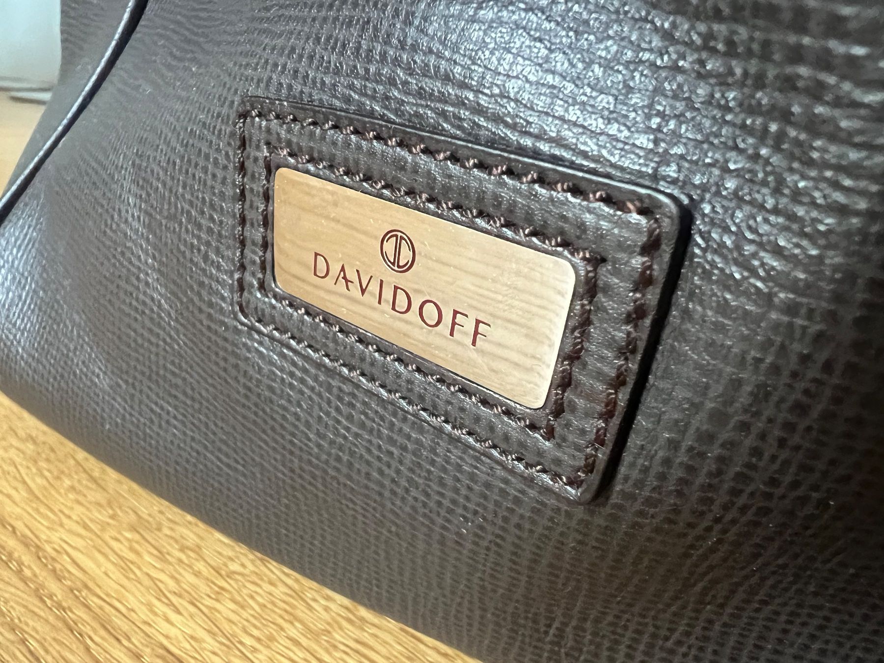 Zigarren: Tasche DAVIDOFF Weekender – Gebraucht aus Engelberg von bel_5zn2 7